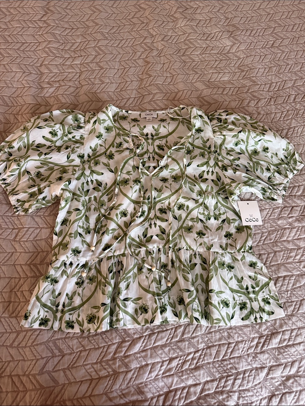 CeCe White Green Floral Peplum Button-Front Blouse